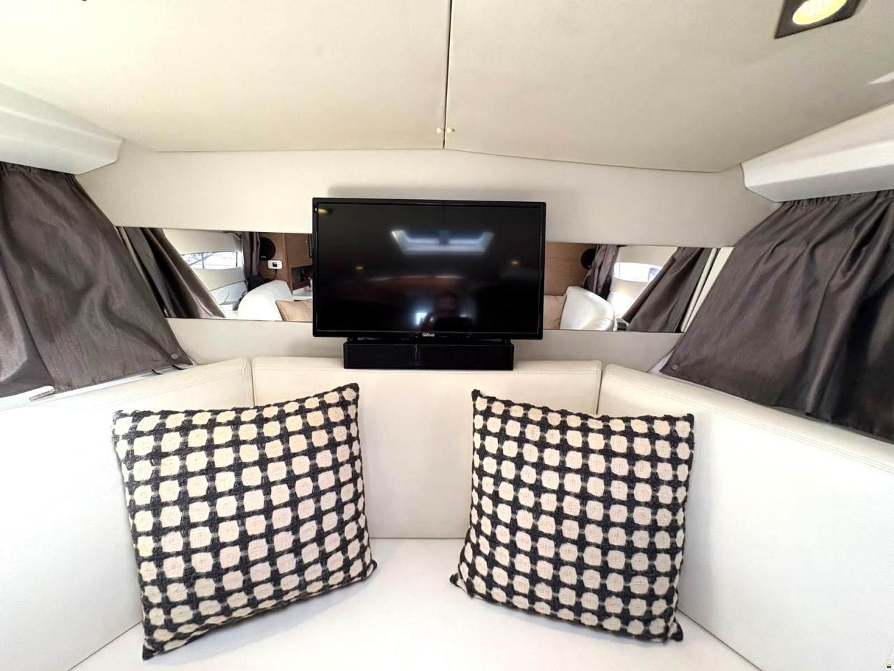 Jeanneau Leader 8
