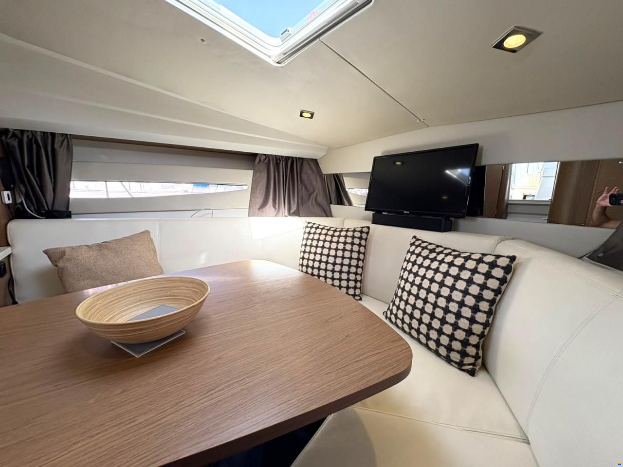 Jeanneau Leader 8