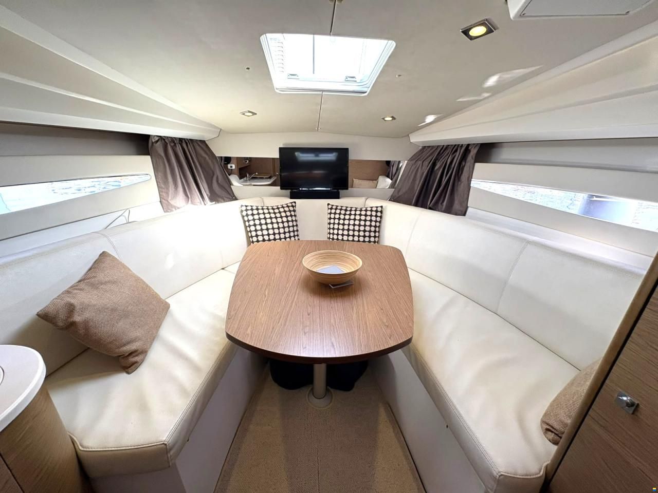 Jeanneau Leader 8