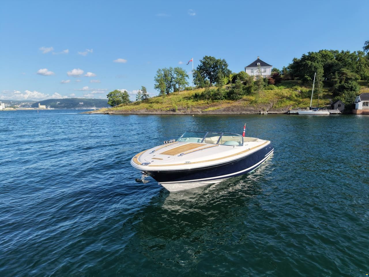Chris Craft 28 Corsair
