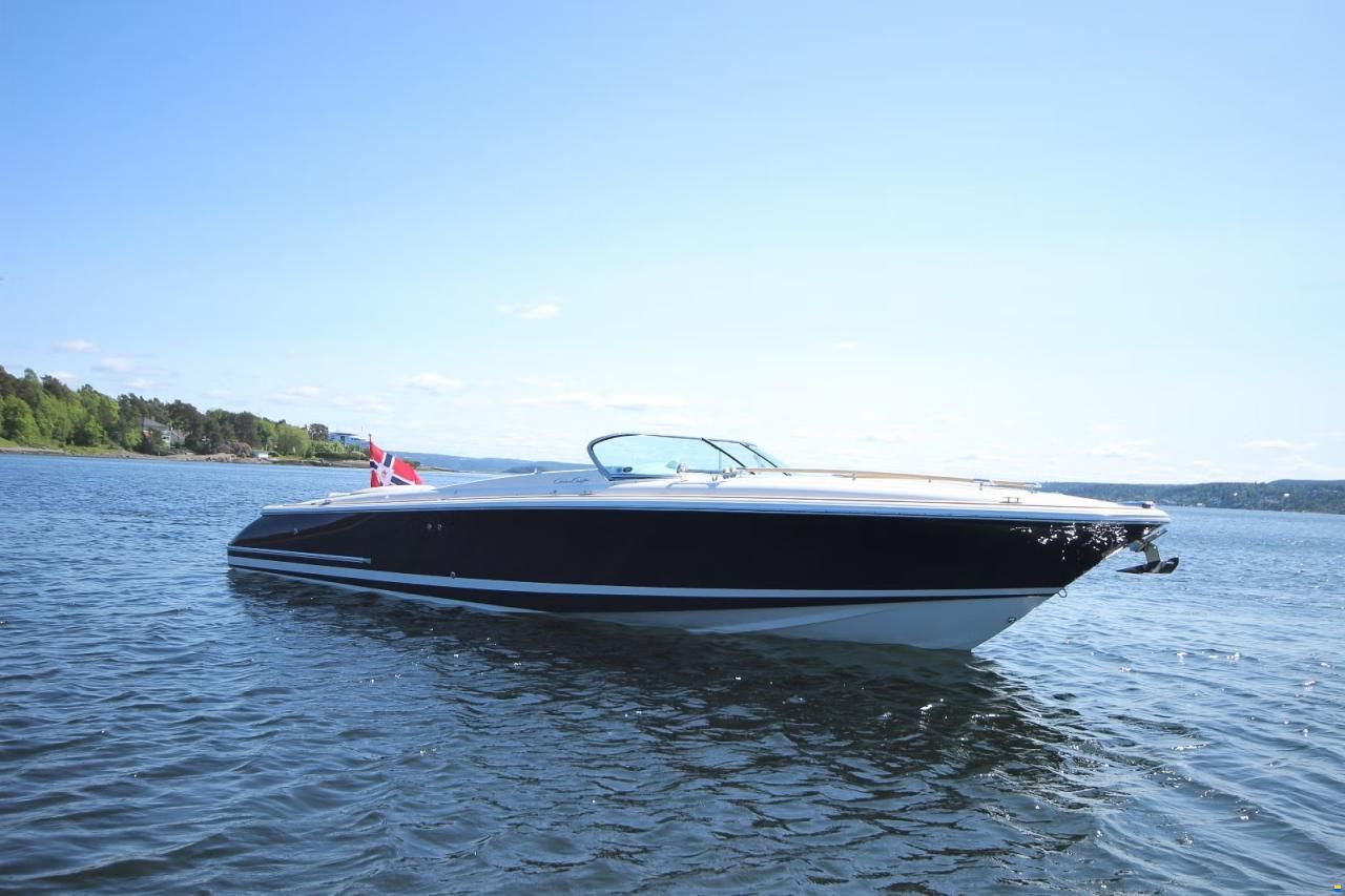 Chris Craft 28 Corsair