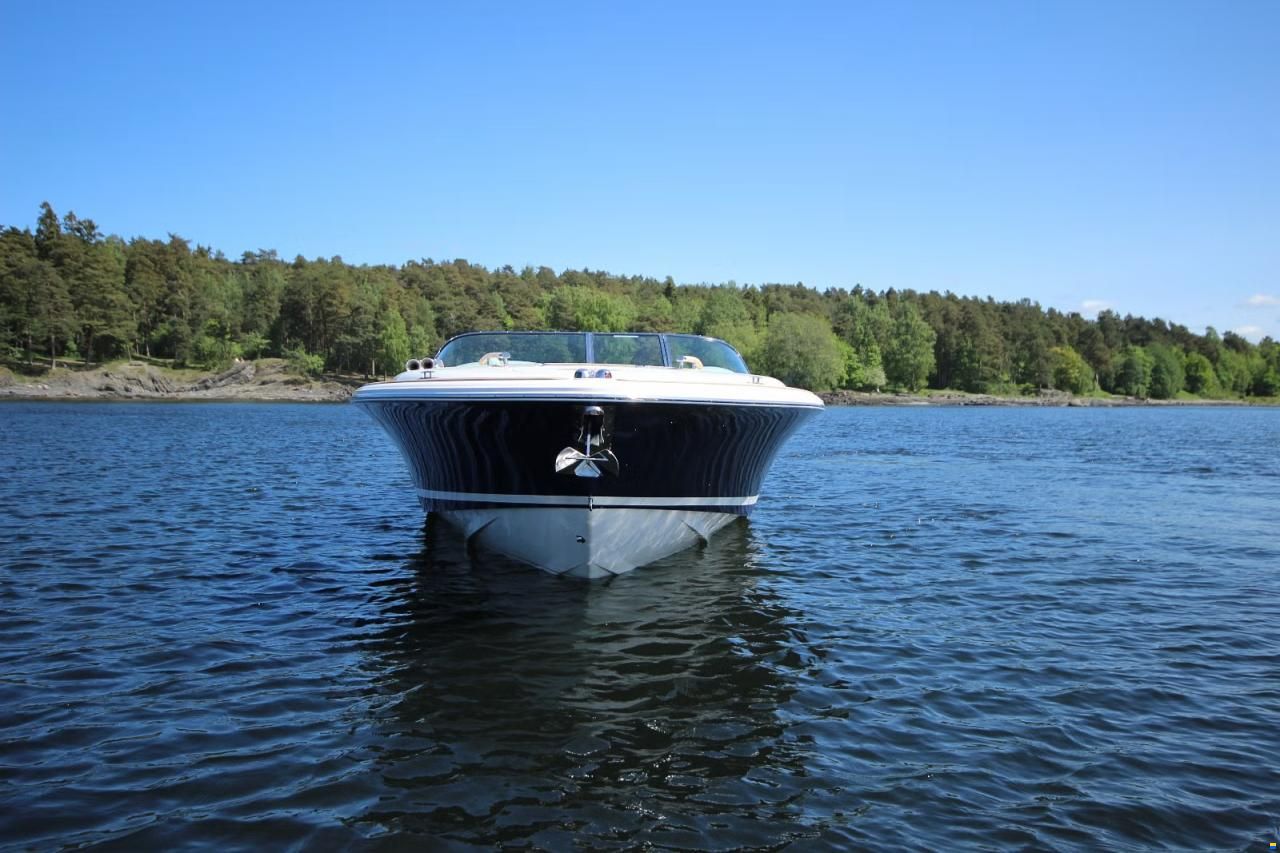 Chris Craft 28 Corsair