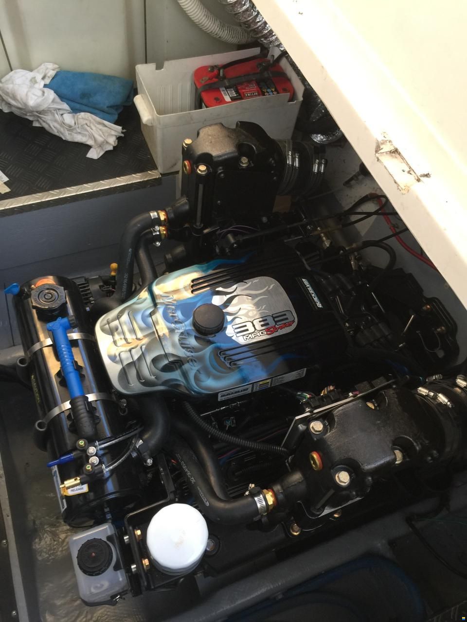 Maxum 2800 SCR
