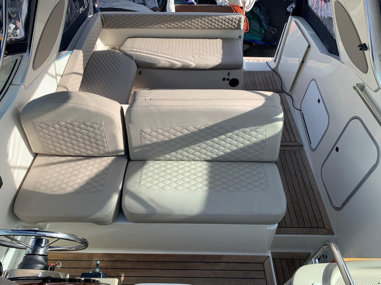 Maxum 2800 SCR
