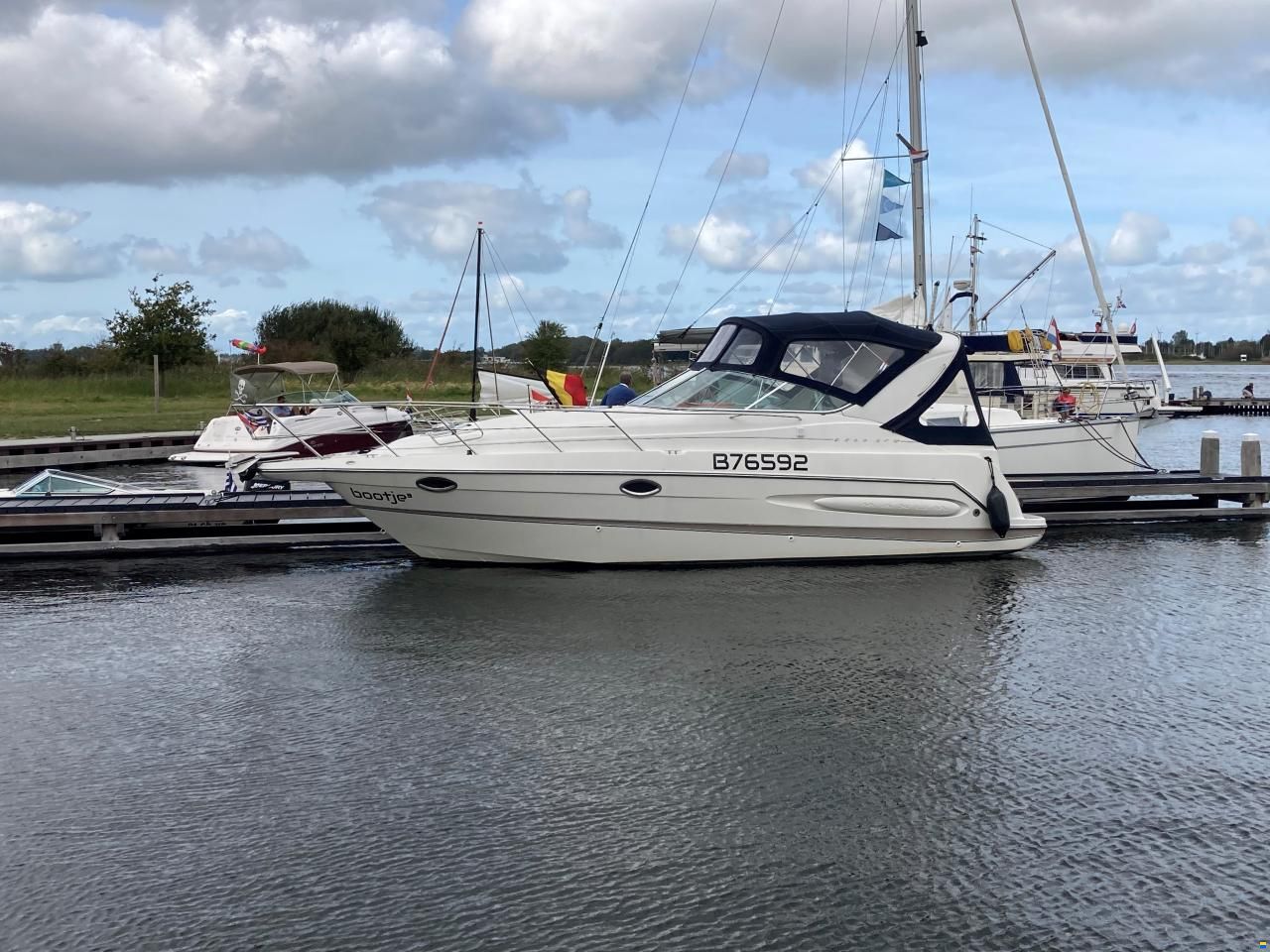 Maxum 2800 SCR