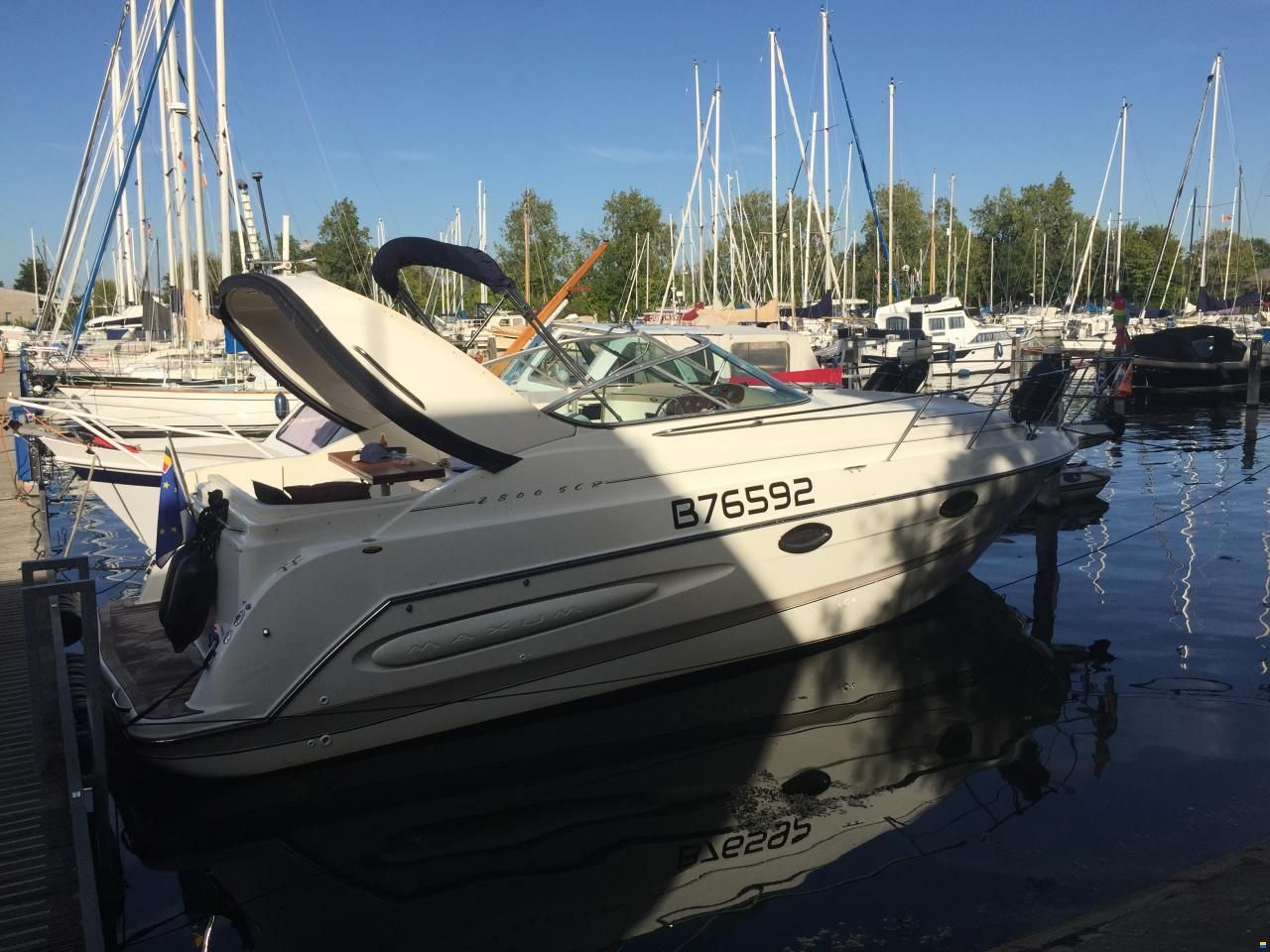 Maxum 2800 SCR
