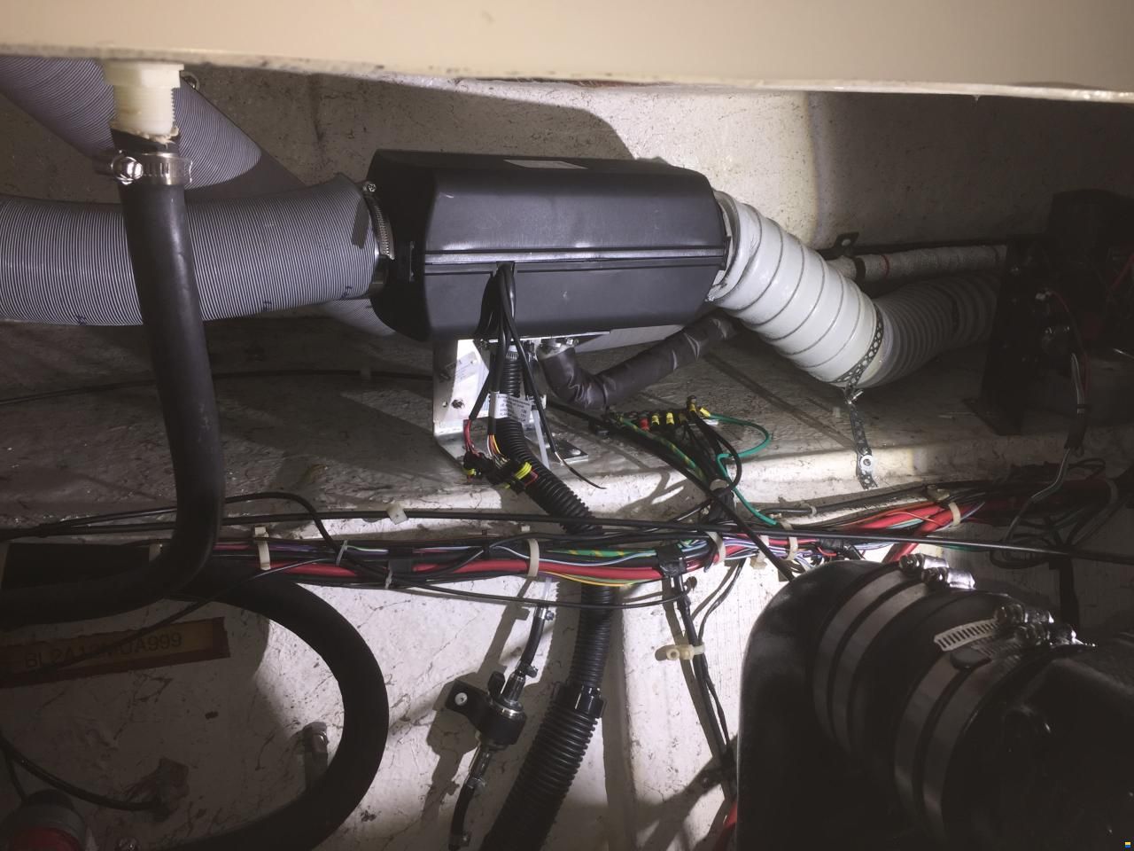 Maxum 2800 SCR