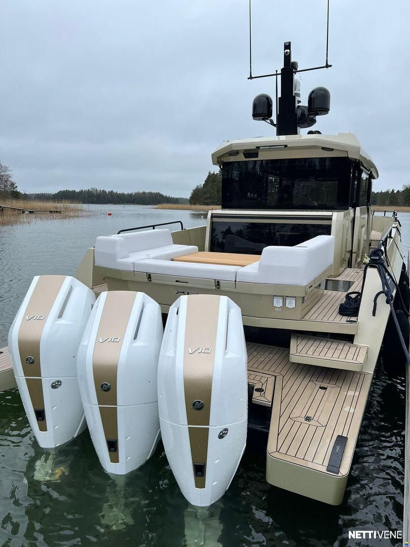 XO Boats 44 EXPLR