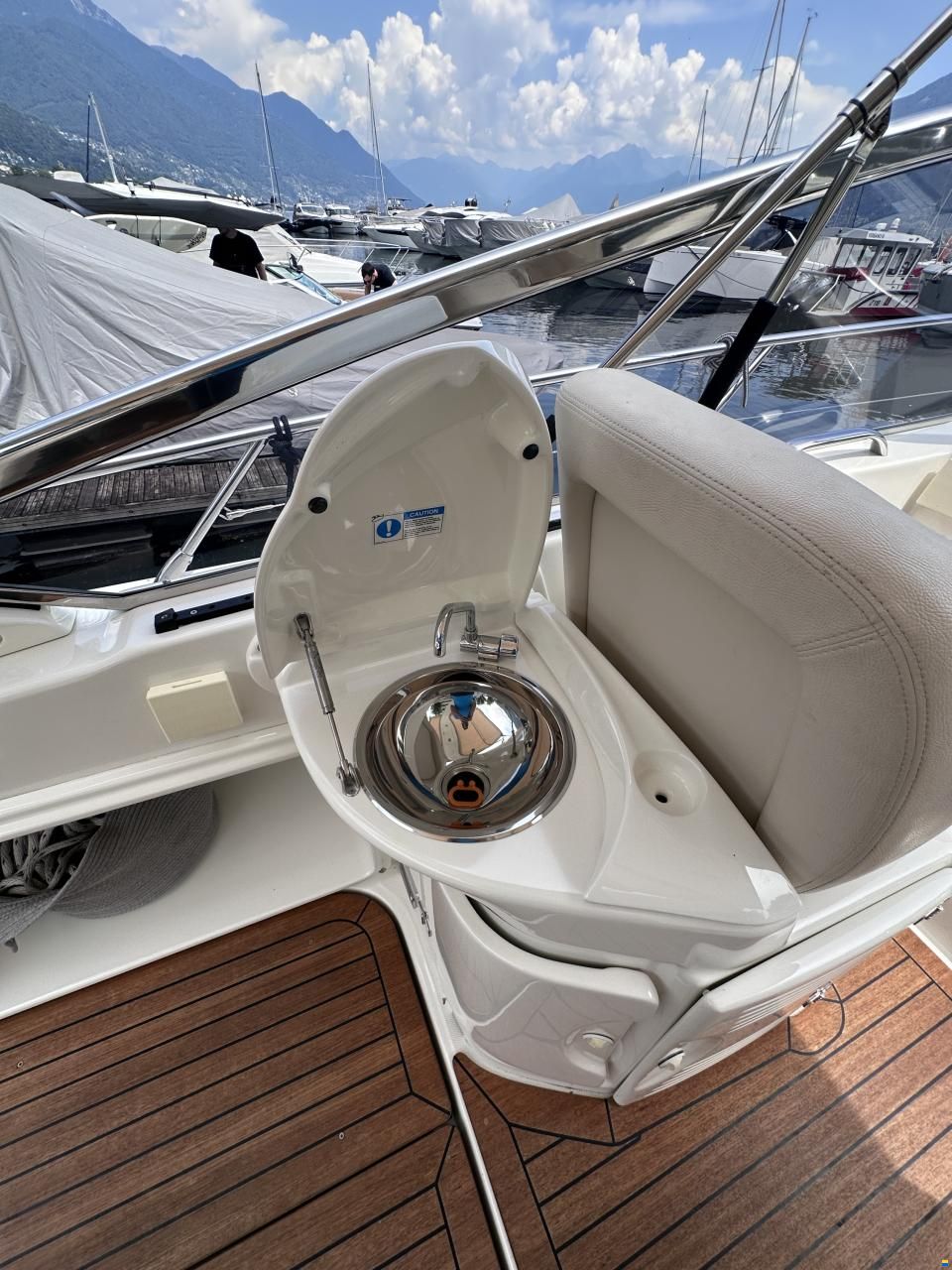 Cranchi Endurance 33