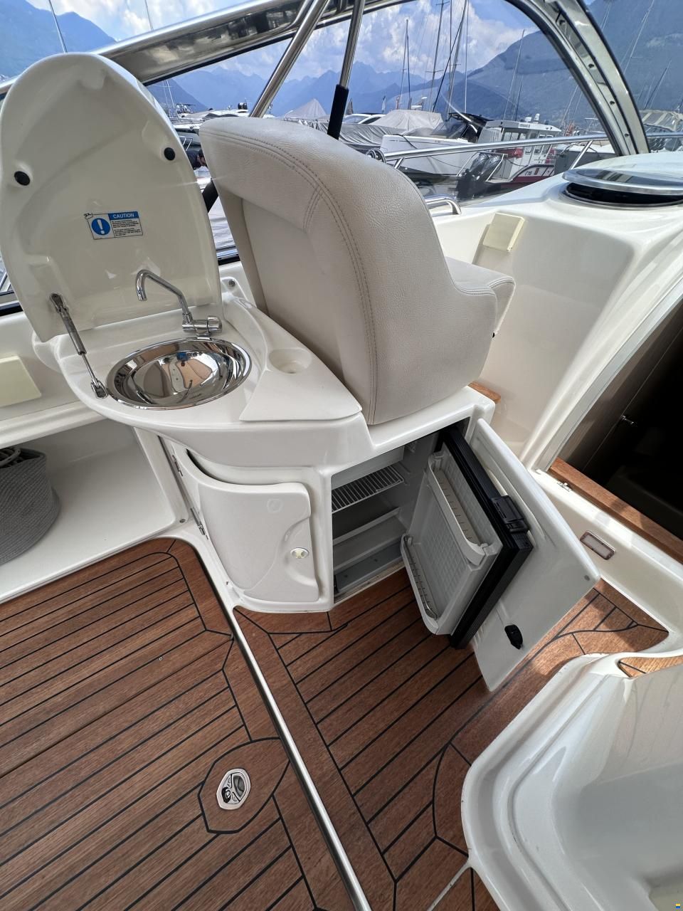Cranchi Endurance 33