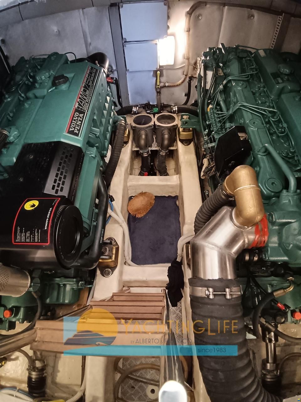 Cayman 43 WA