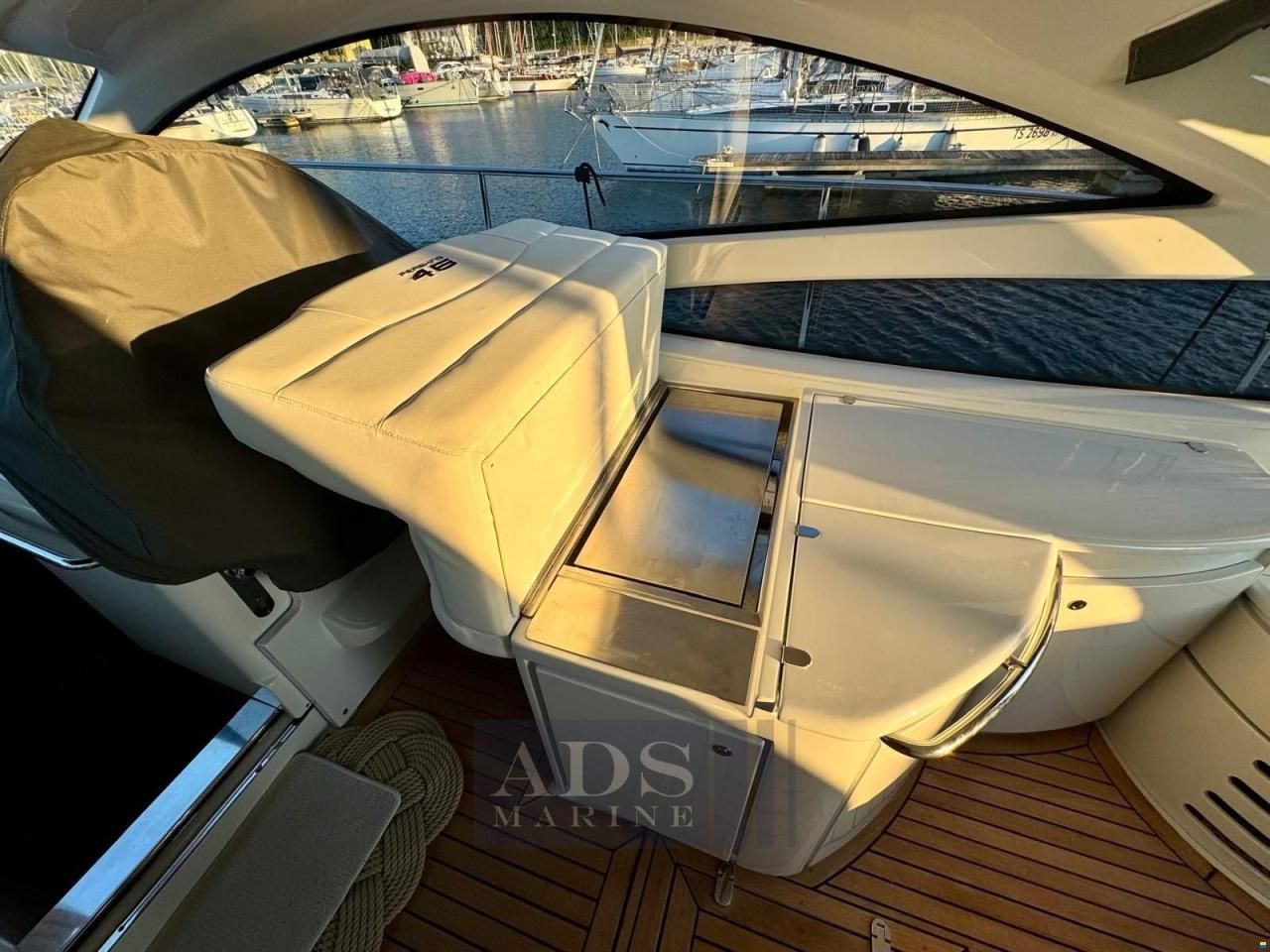 Pershing 46