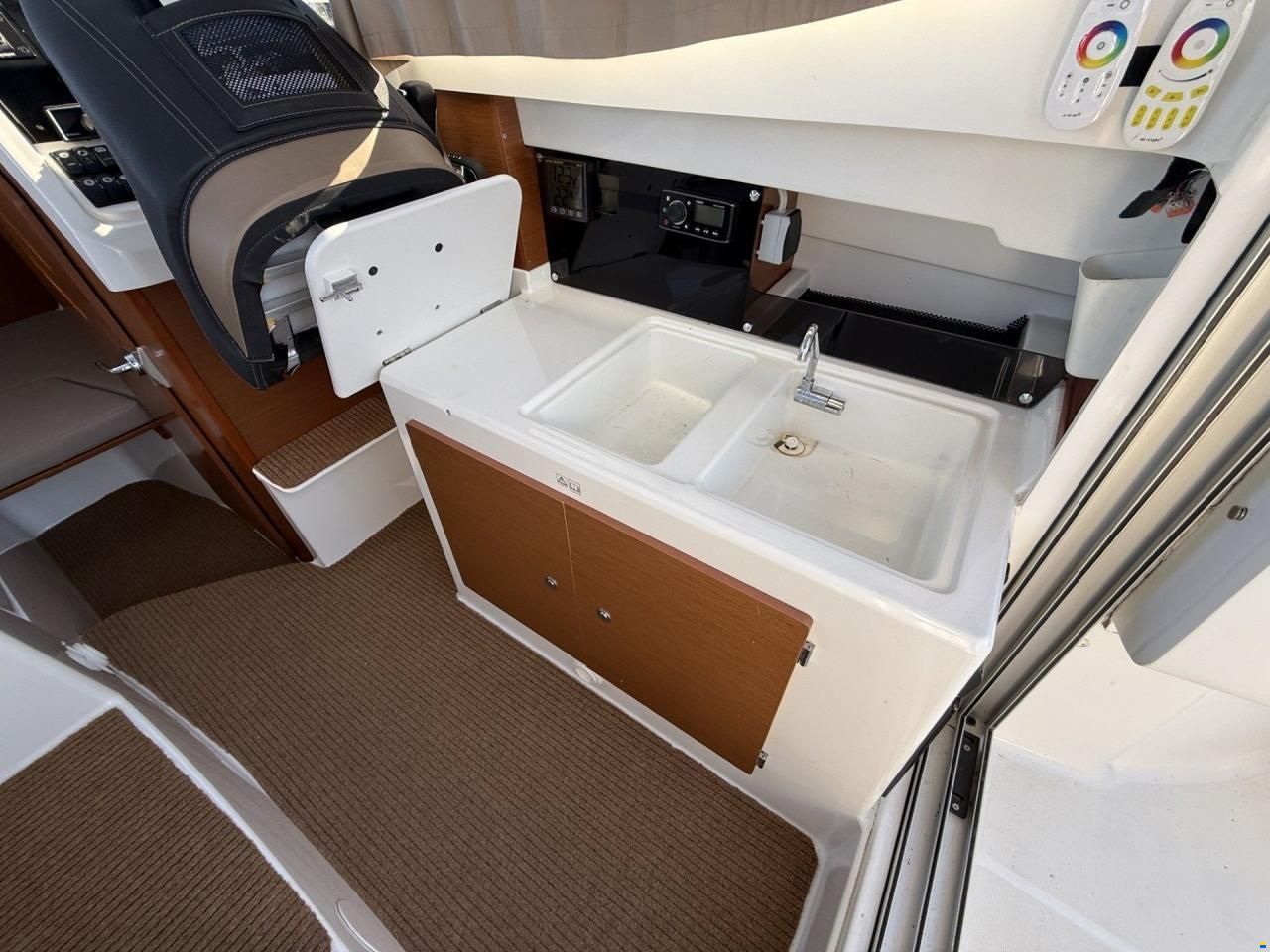 Jeanneau Merry Fisher 696