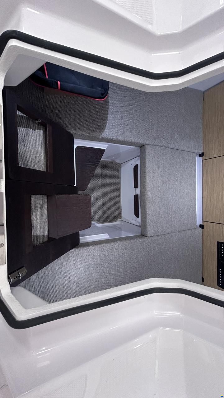 Axopar Yachts 29 Sun Top