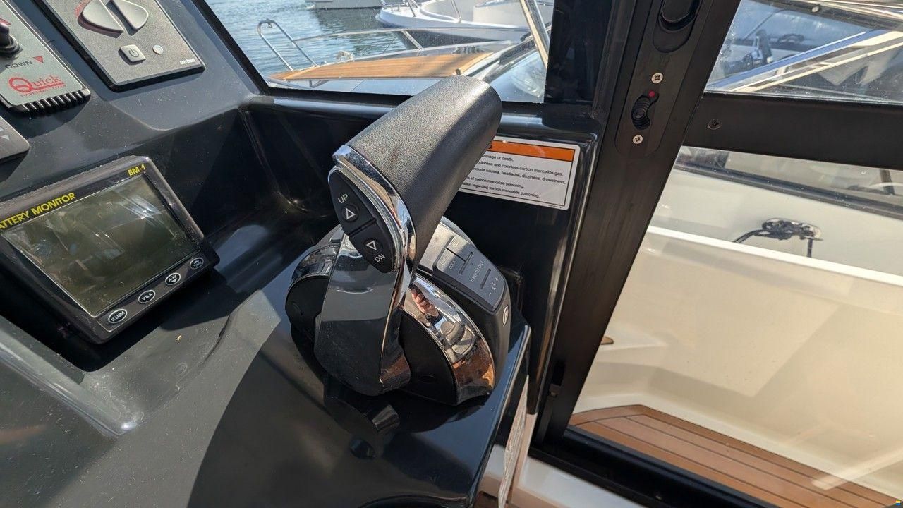Quicksilver ACTIV 855 CRUISER