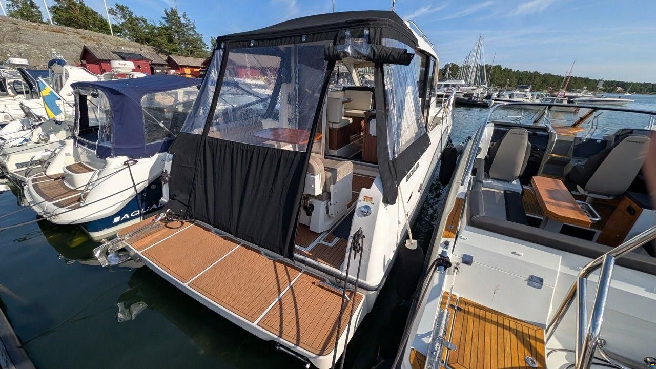 Quicksilver ACTIV 855 CRUISER