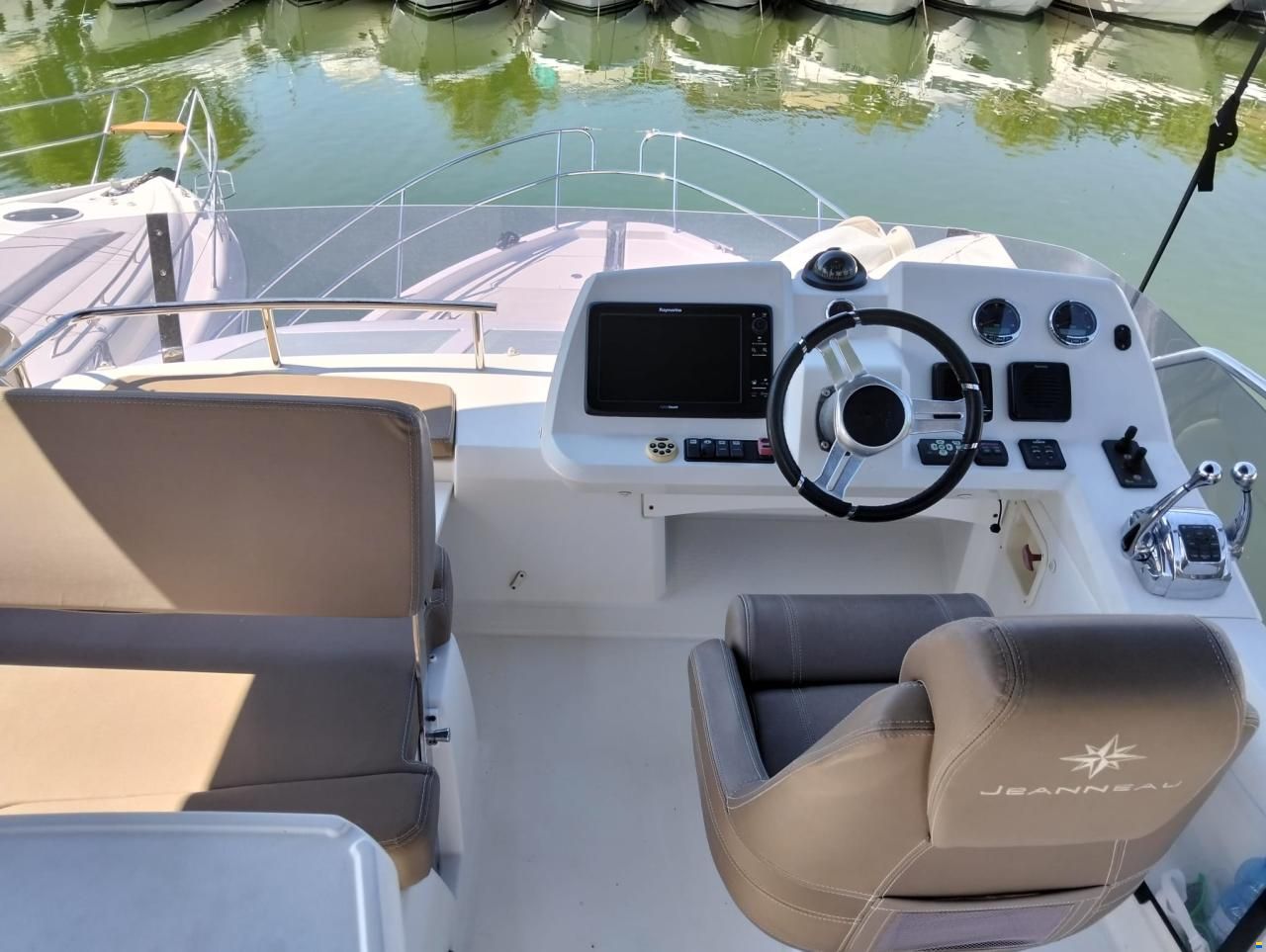 Jeanneau Velasco 43