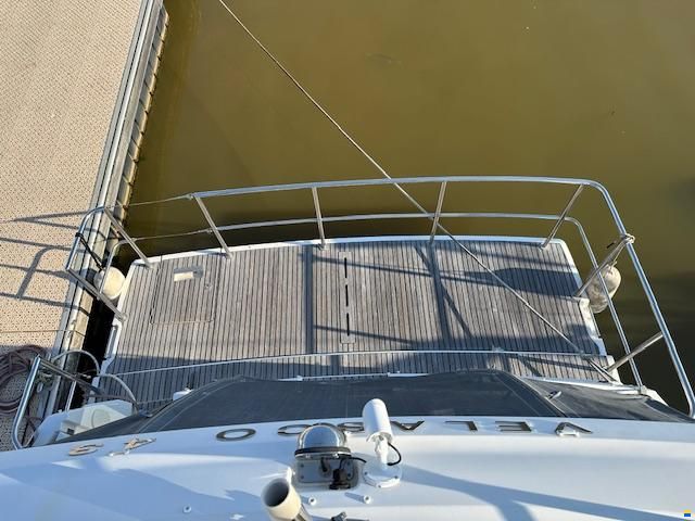 Jeanneau velasco 43