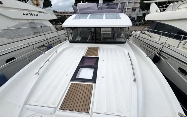 Jeanneau velasco 43