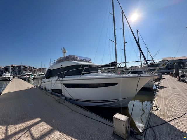 Jeanneau velasco 43