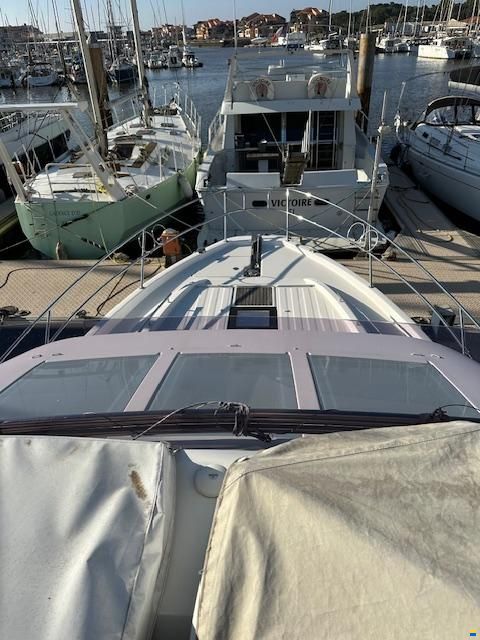 Jeanneau velasco 43