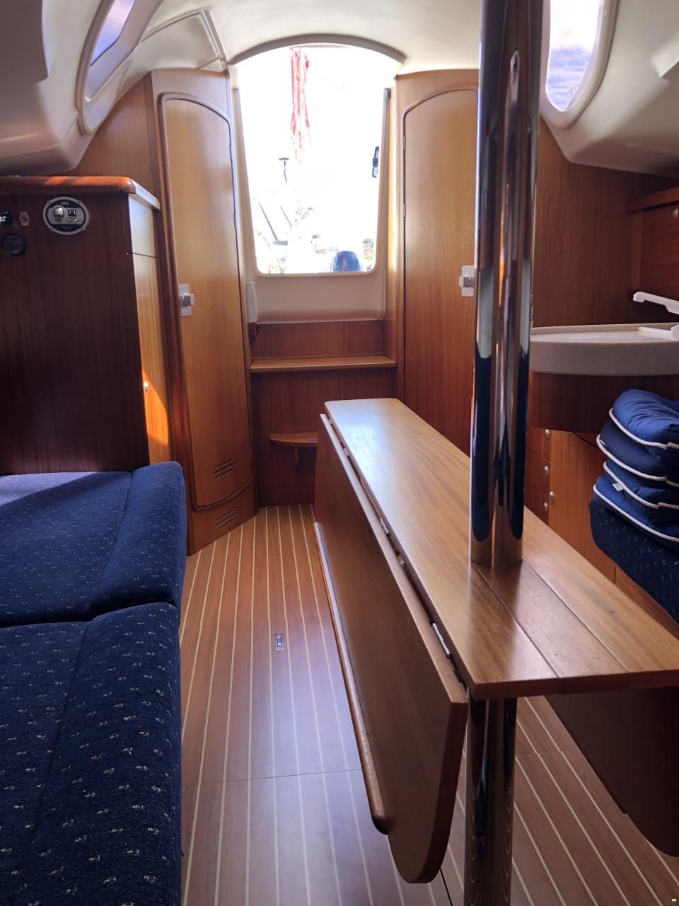 Delphia 28