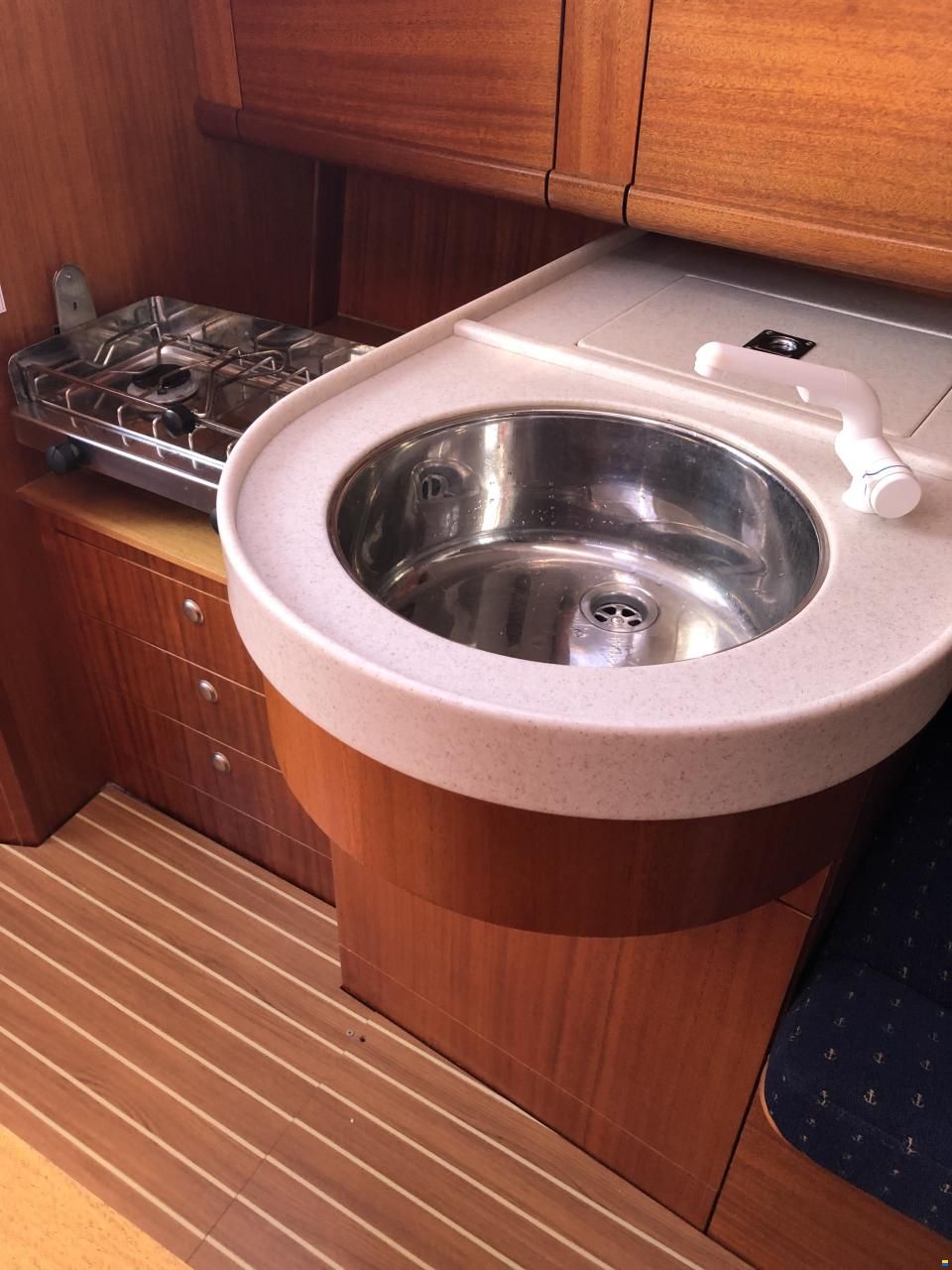 Delphia 28