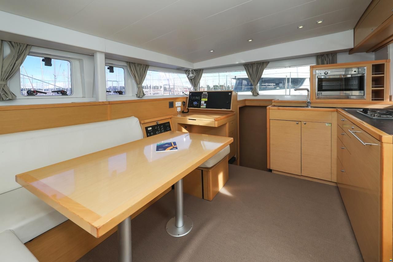 Lagoon 400 S2