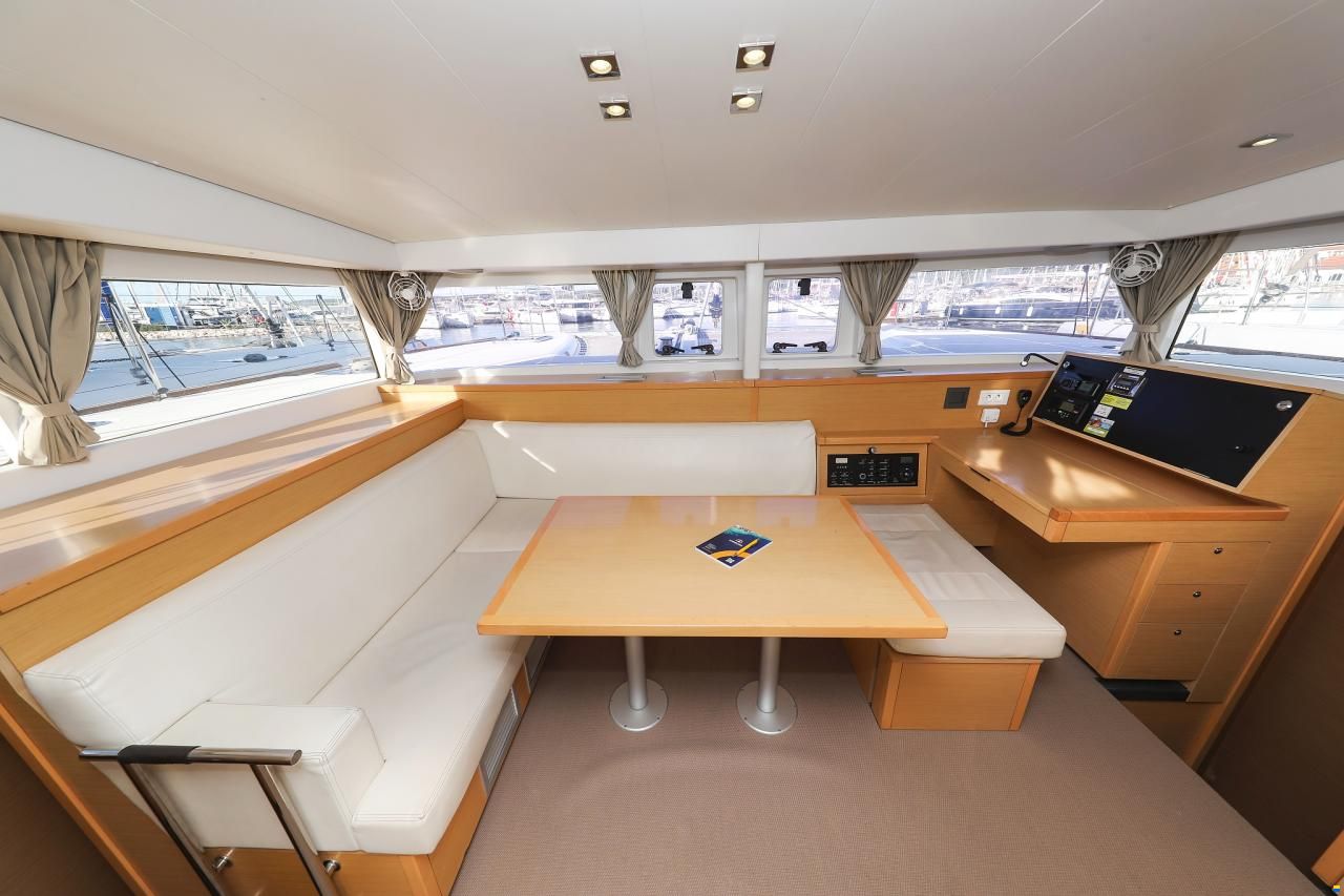 Lagoon 400 S2