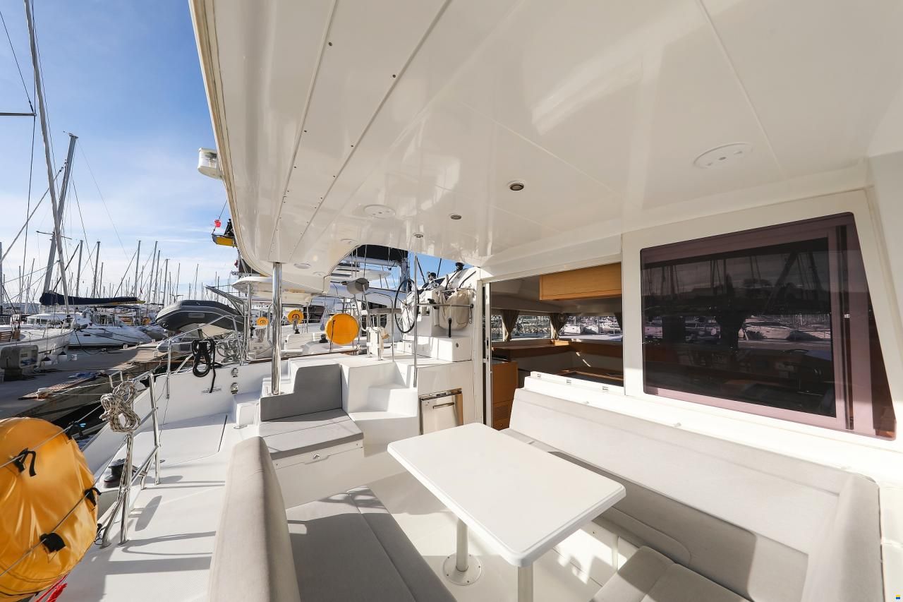 Lagoon 400 S2