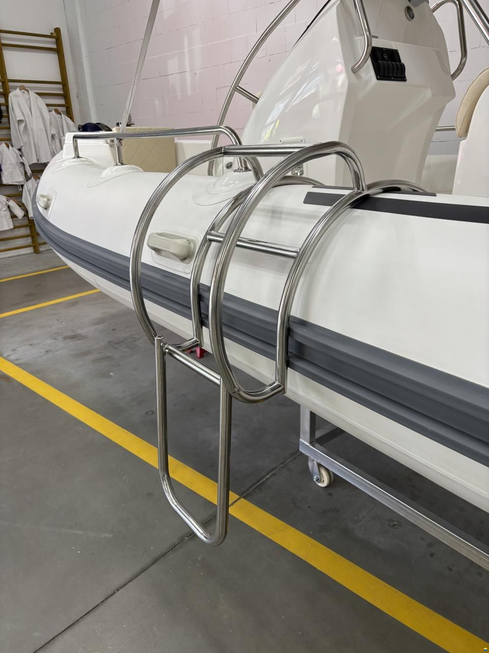 UONE U580 LX HYPALON