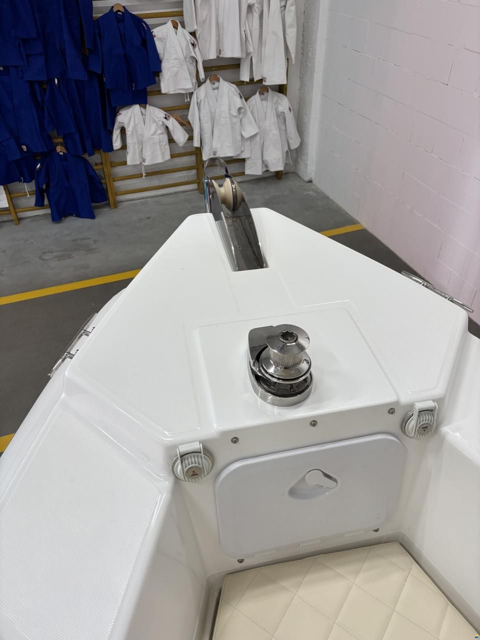 UONE U580 LX HYPALON