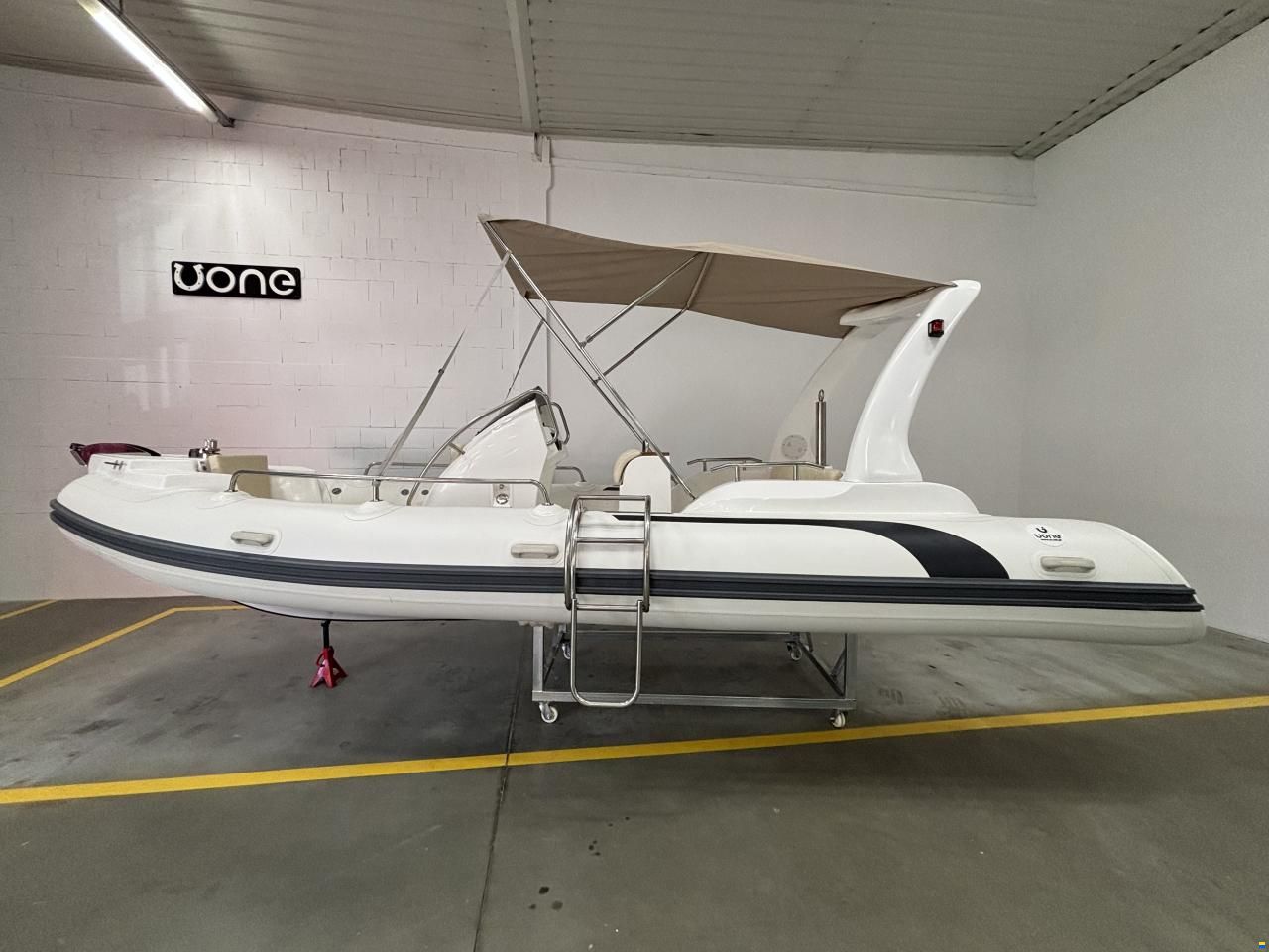 UONE U580 LX HYPALON