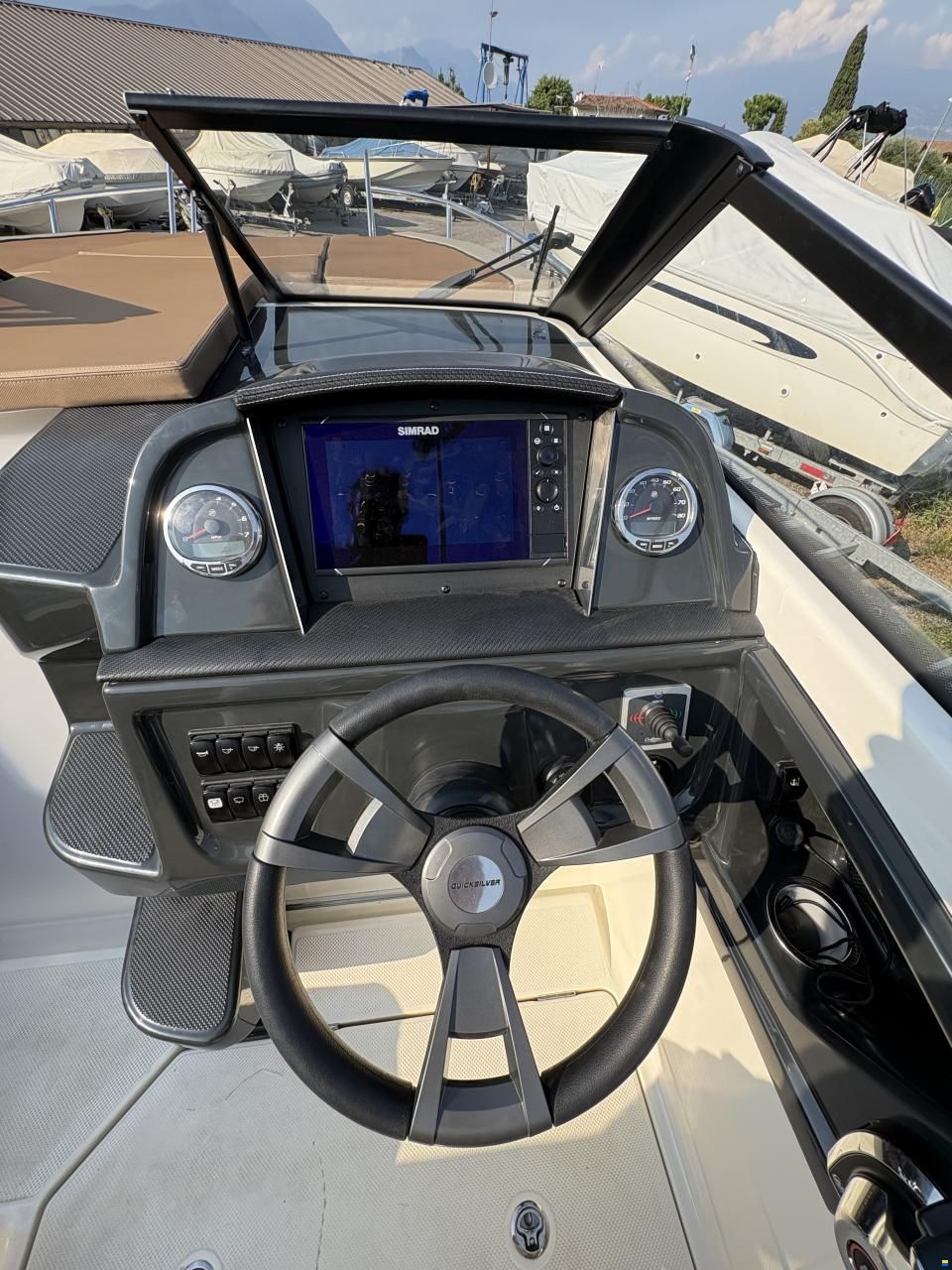 Quicksilver 755 Cruiser