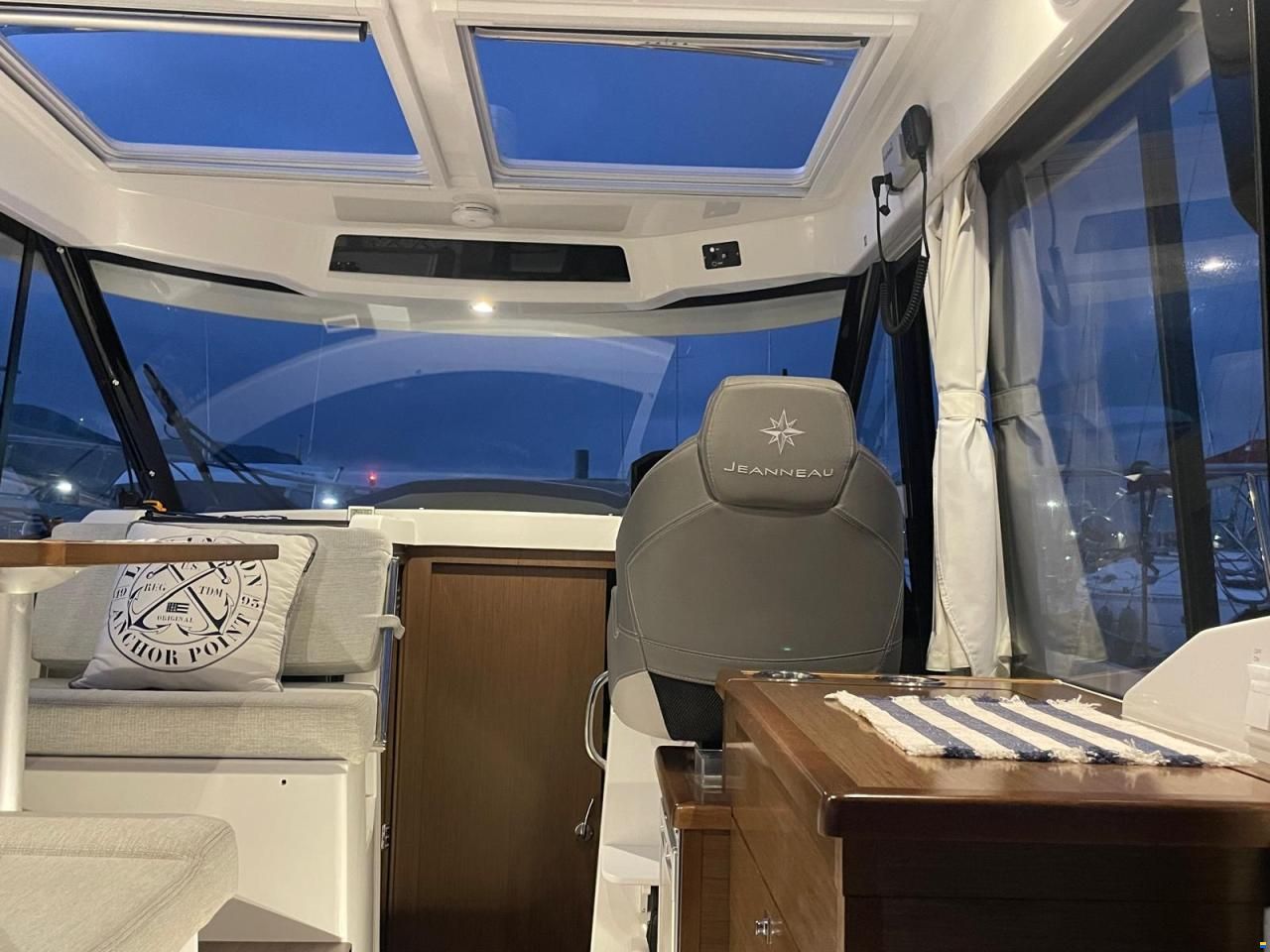 Jeanneau Merry Fisher 895