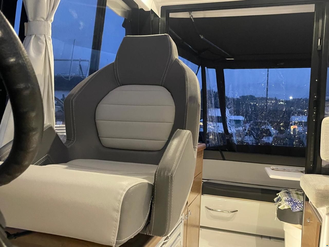 Jeanneau Merry Fisher 895