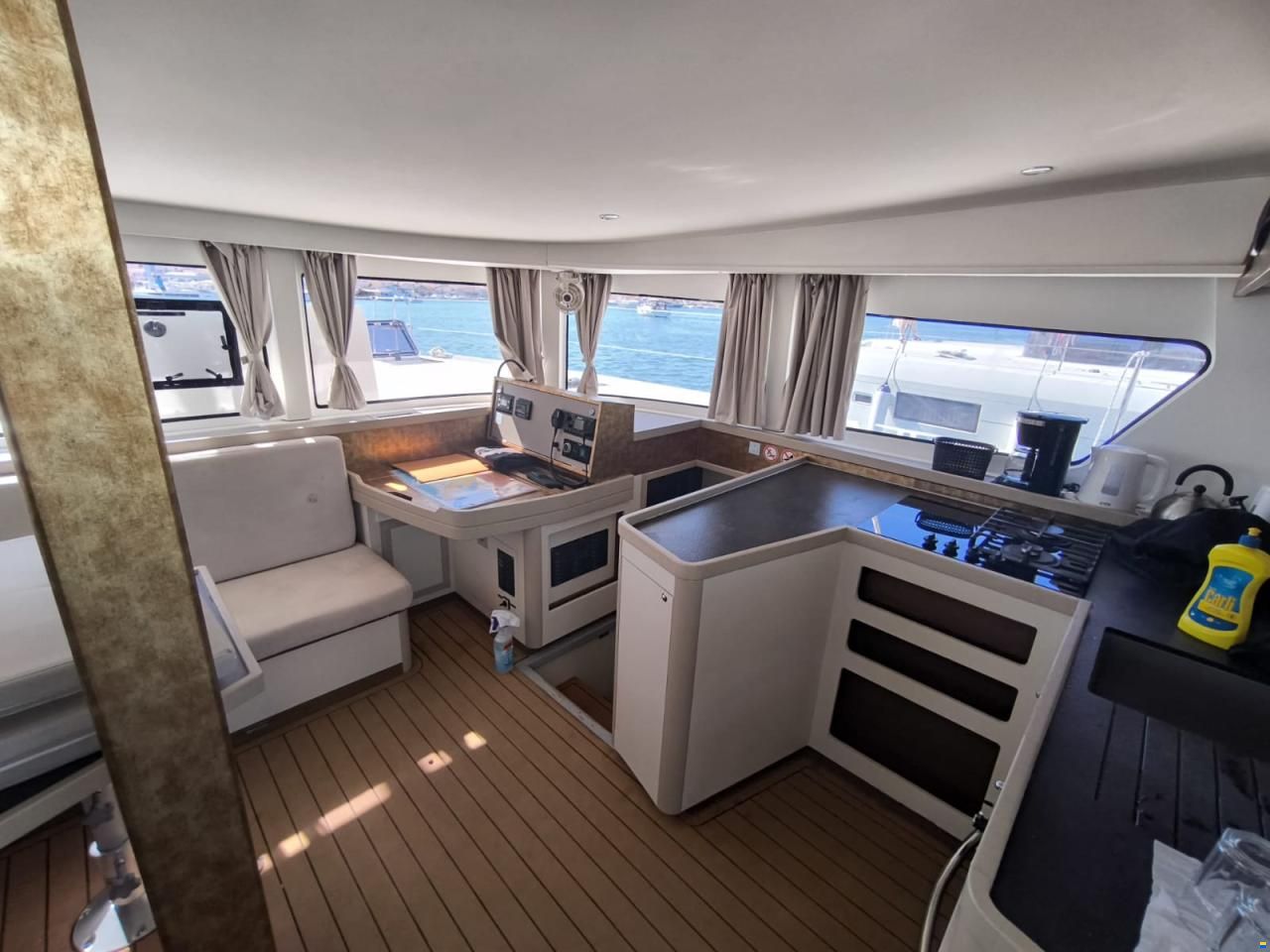Lagoon 42
