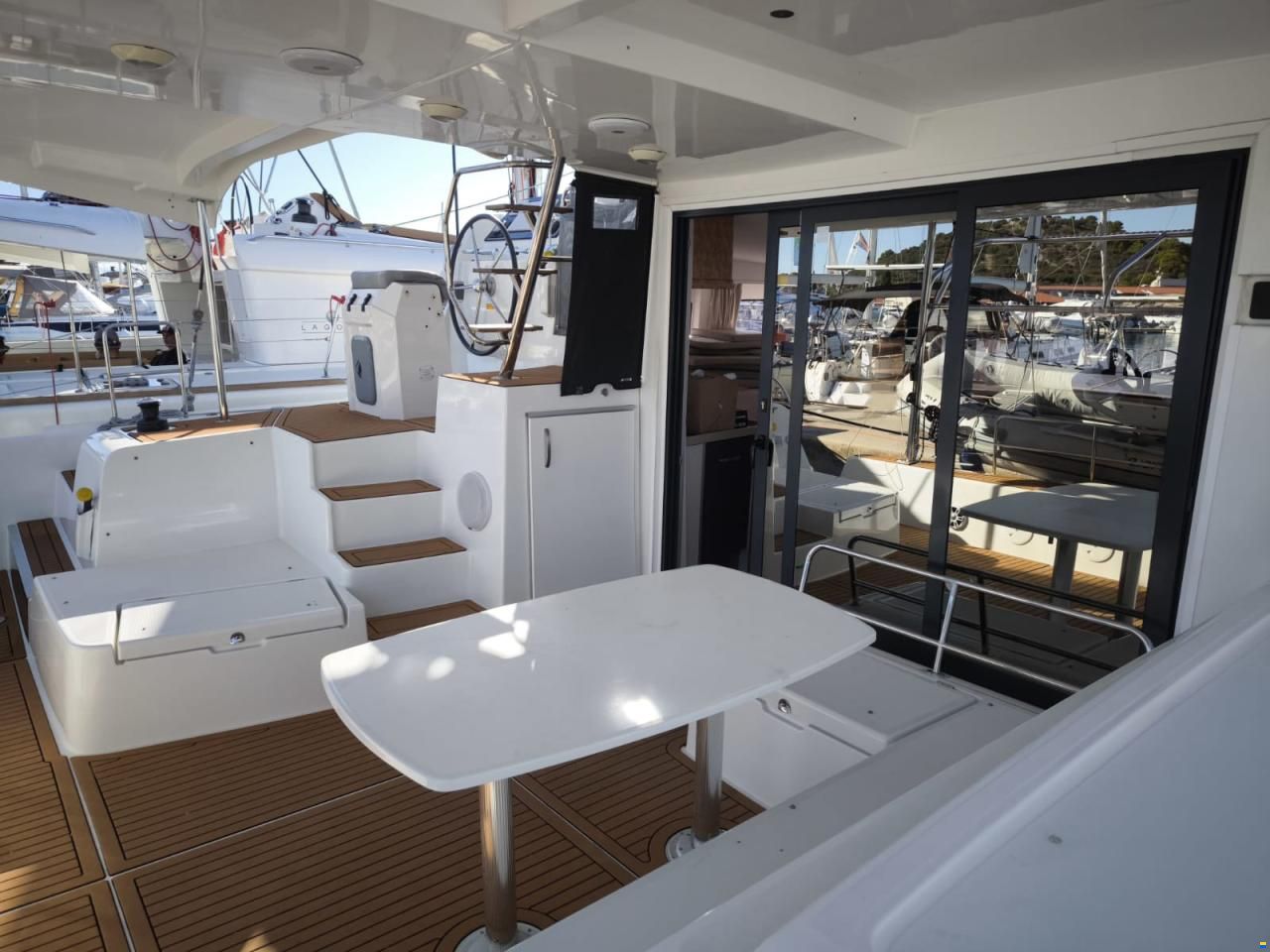 Lagoon 42
