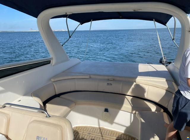 Real Power Boats Hawk 32