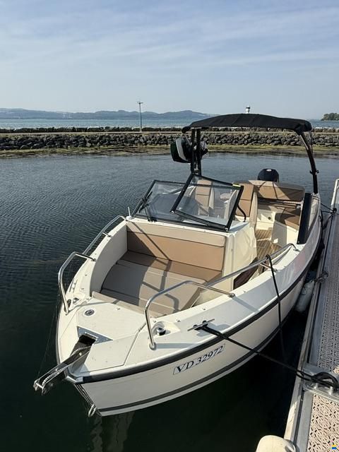 Quicksilver 675 Bow Rider/200 pro xs