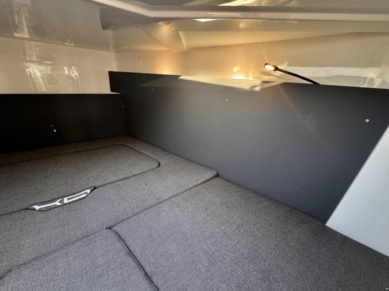 XO Boats 270 RS Front Cabin OB