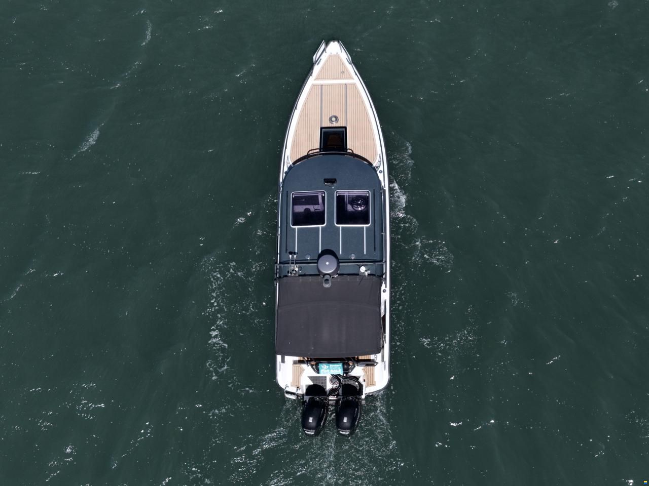 XO Boats 270 RS Front Cabin OB