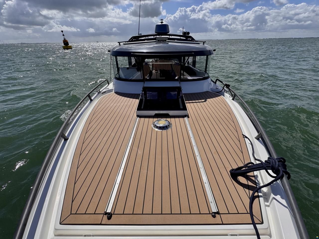 XO Boats 270 RS Front Cabin OB