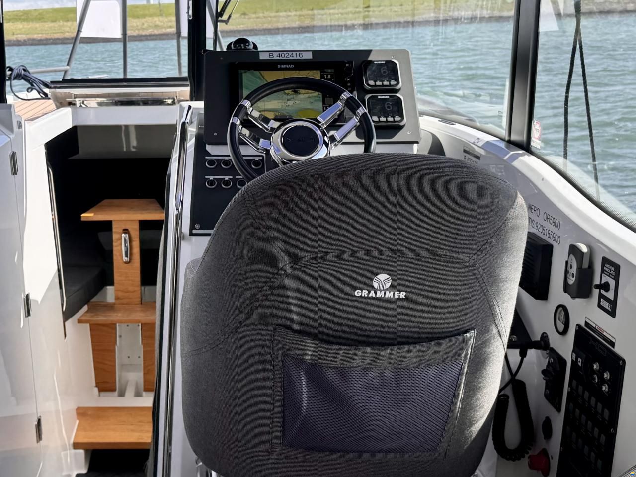 XO Boats 270 RS Front Cabin OB