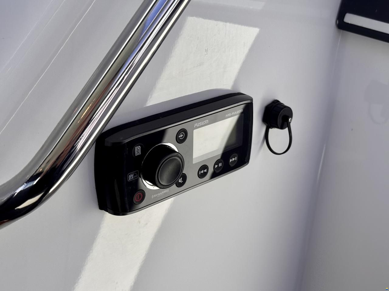 XO Boats 270 RS Front Cabin OB