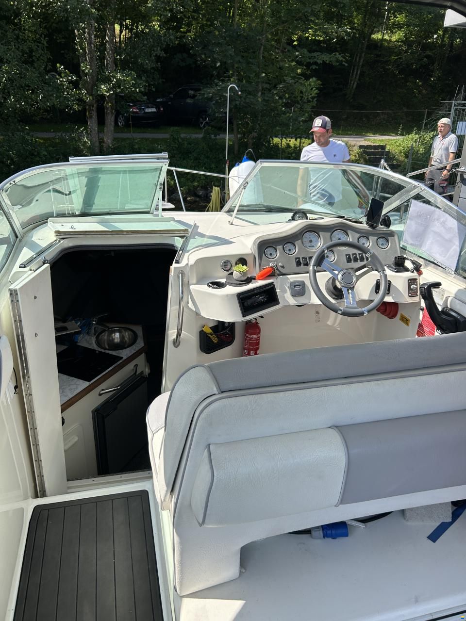 Sea Ray 230Da