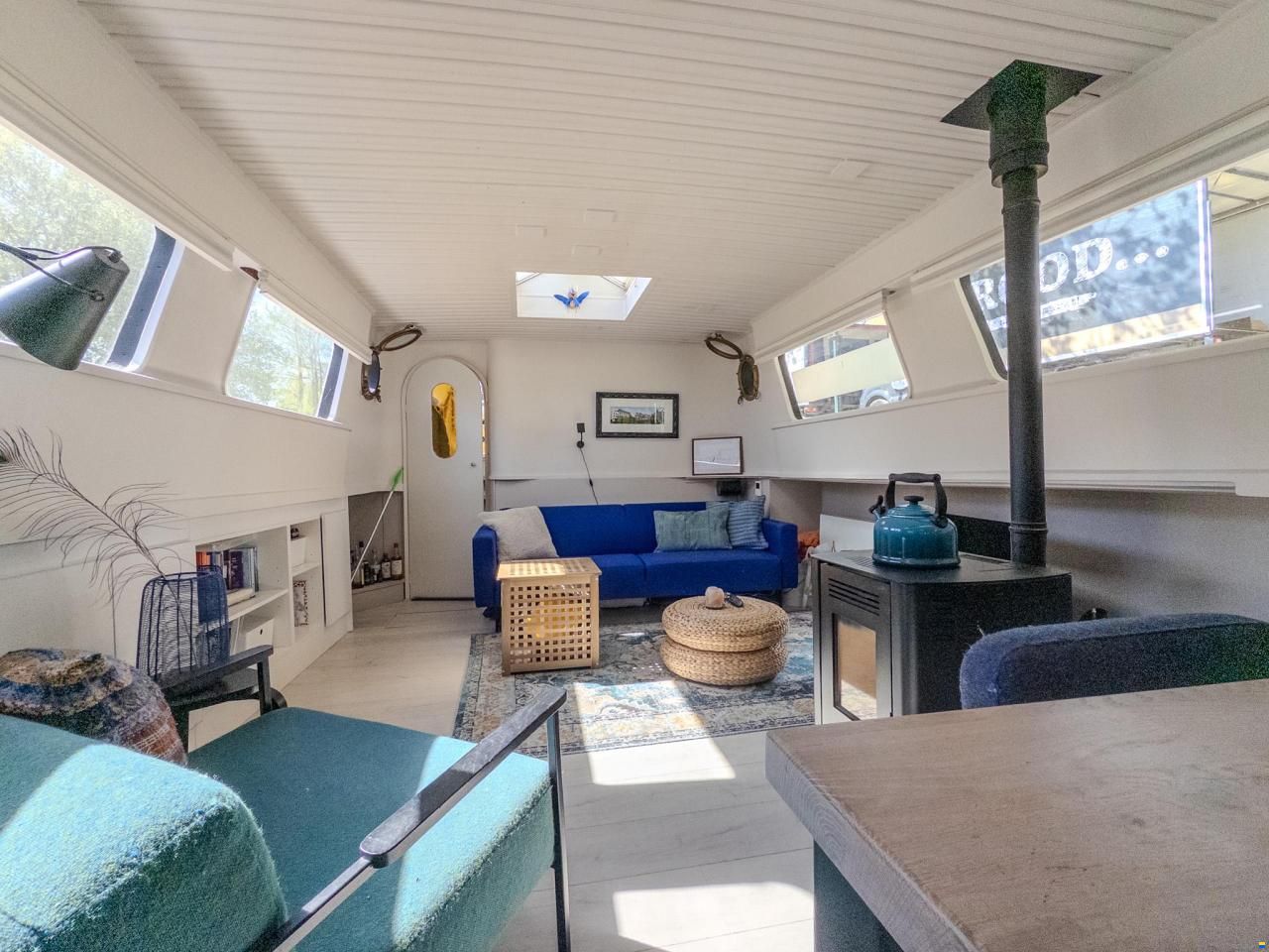 Woontjalk 17,5 x 4,3 m - Ruim Woonschip