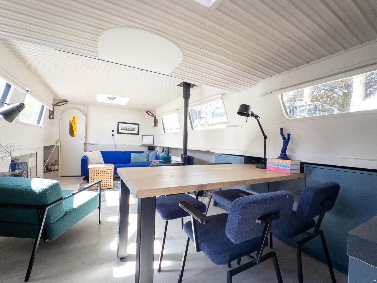 Woontjalk 17,5 x 4,3 m - Ruim Woonschip
