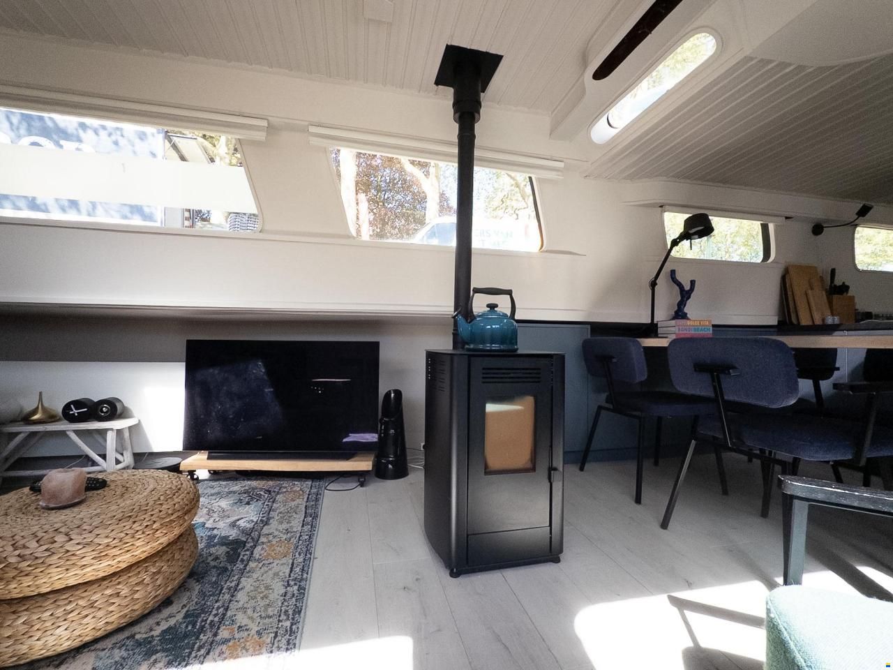 Woontjalk 17,5 x 4,3 m - Ruim Woonschip