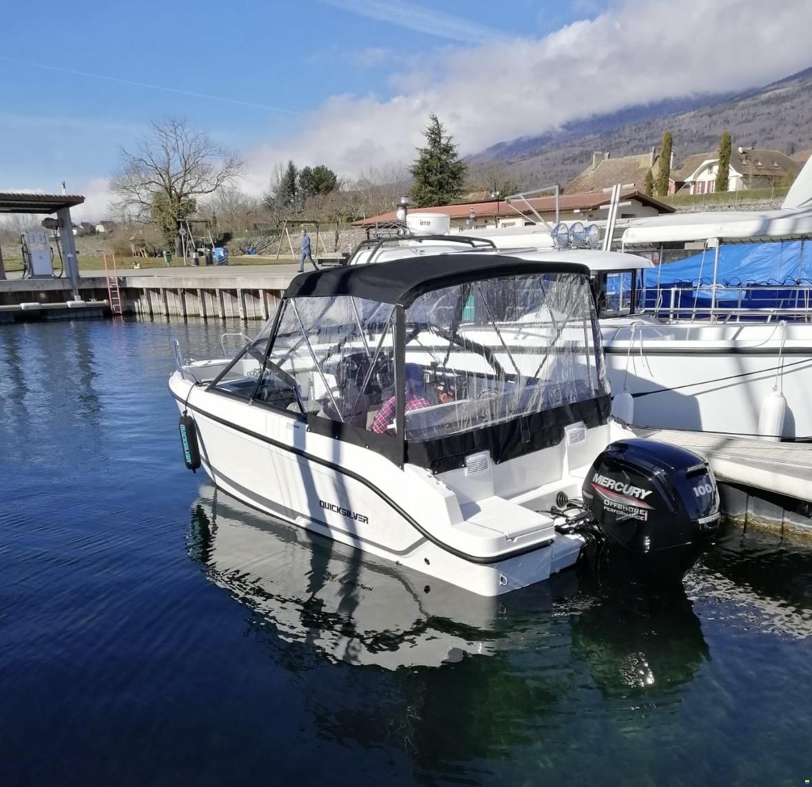 Quicksilver 555 Bowrider